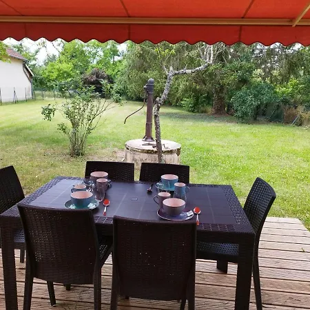 Avec Terrain Holiday home Vallon-en-Sully