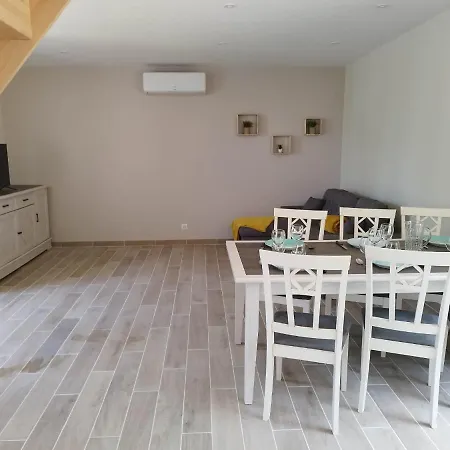 Avec Terrain Holiday home Vallon-en-Sully